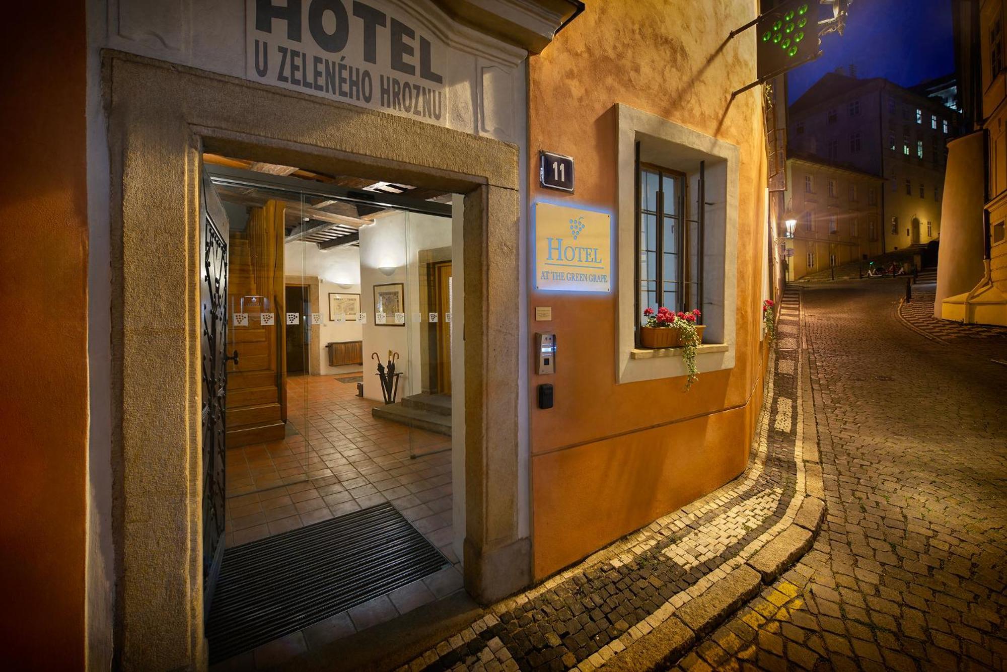 At The Grape 4* Praga