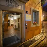 Hotel At The Green Grape